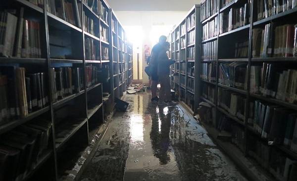 Campaña de donación para la Biblioteca Central de la UNS - La Nueva