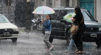 Vientos y lluvia: doble alerta amarilla para Bahía Blanca y la zona