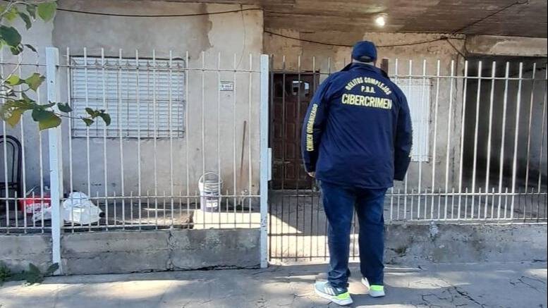 Allanamientos en el conurbano por la extorsión a un bahiense