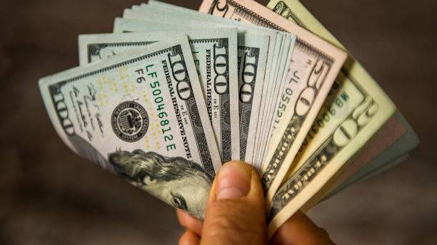 El dólar arrancó septiembre con cambios: a cuánto se consigue este viernes en Bahía