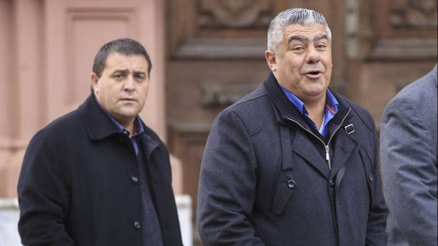 Presentaron en EE.UU. una denuncia ante la FIFA contra Tapia y Toviggino