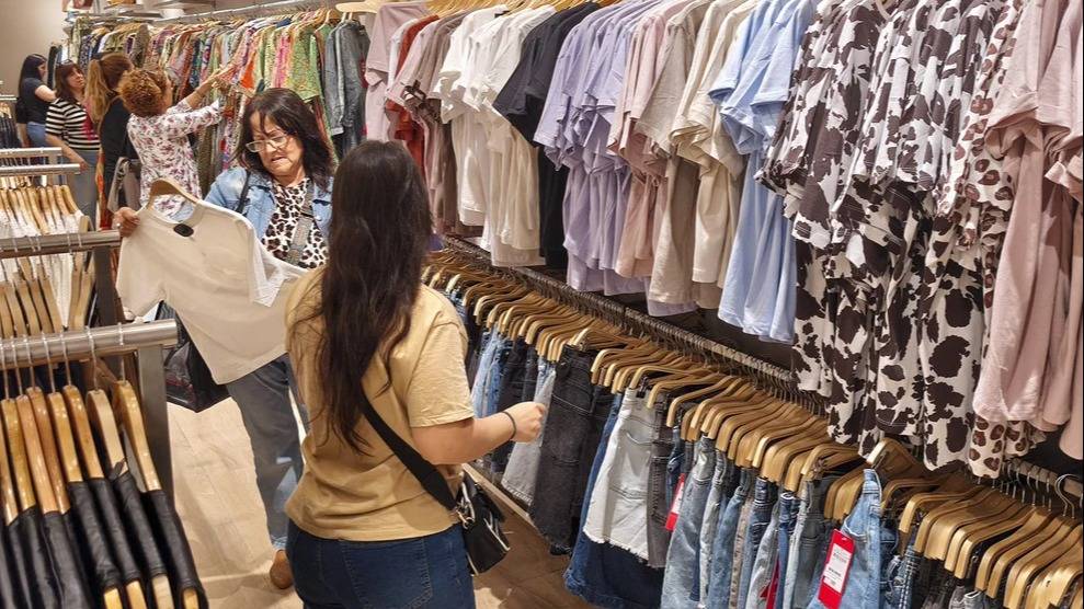 Las ventas minoristas volvieron a caer en agosto: apuntan a la pérdida de poder adquisitivo