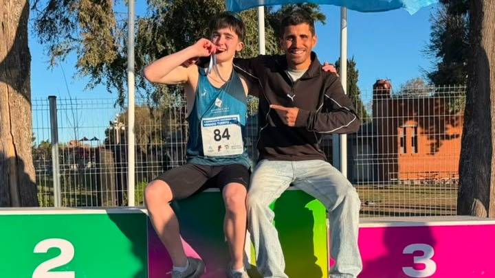Joaquín Odriozola se consagró campeón nacional U18 en los 3000 metros