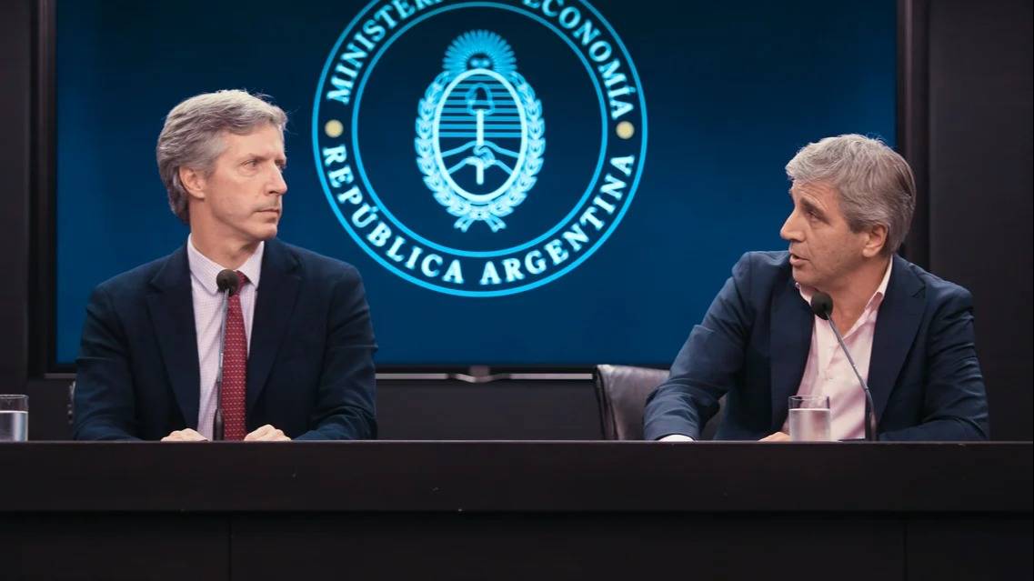 El crédito al sector privado volvió a caer en agosto
