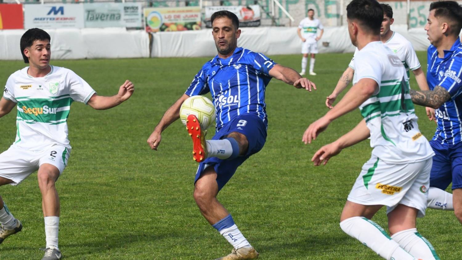 La Armonía batió otro record y Julito Acosta sigue prometiendo goles a los 43 años
