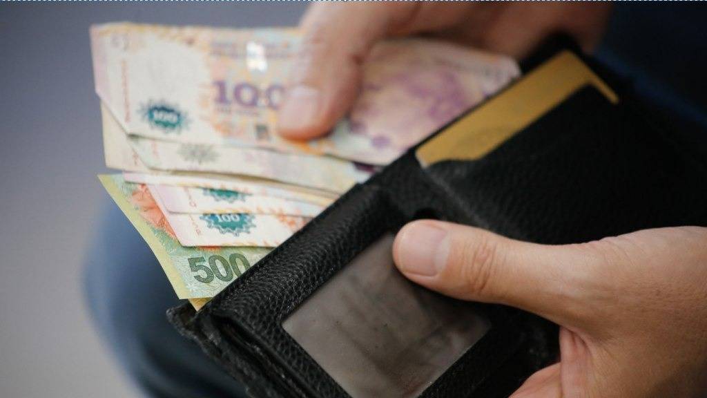 La inflación de los trabajadores bajó a 1,7%, pero el mayor golpe sigue siendo para los jubilados