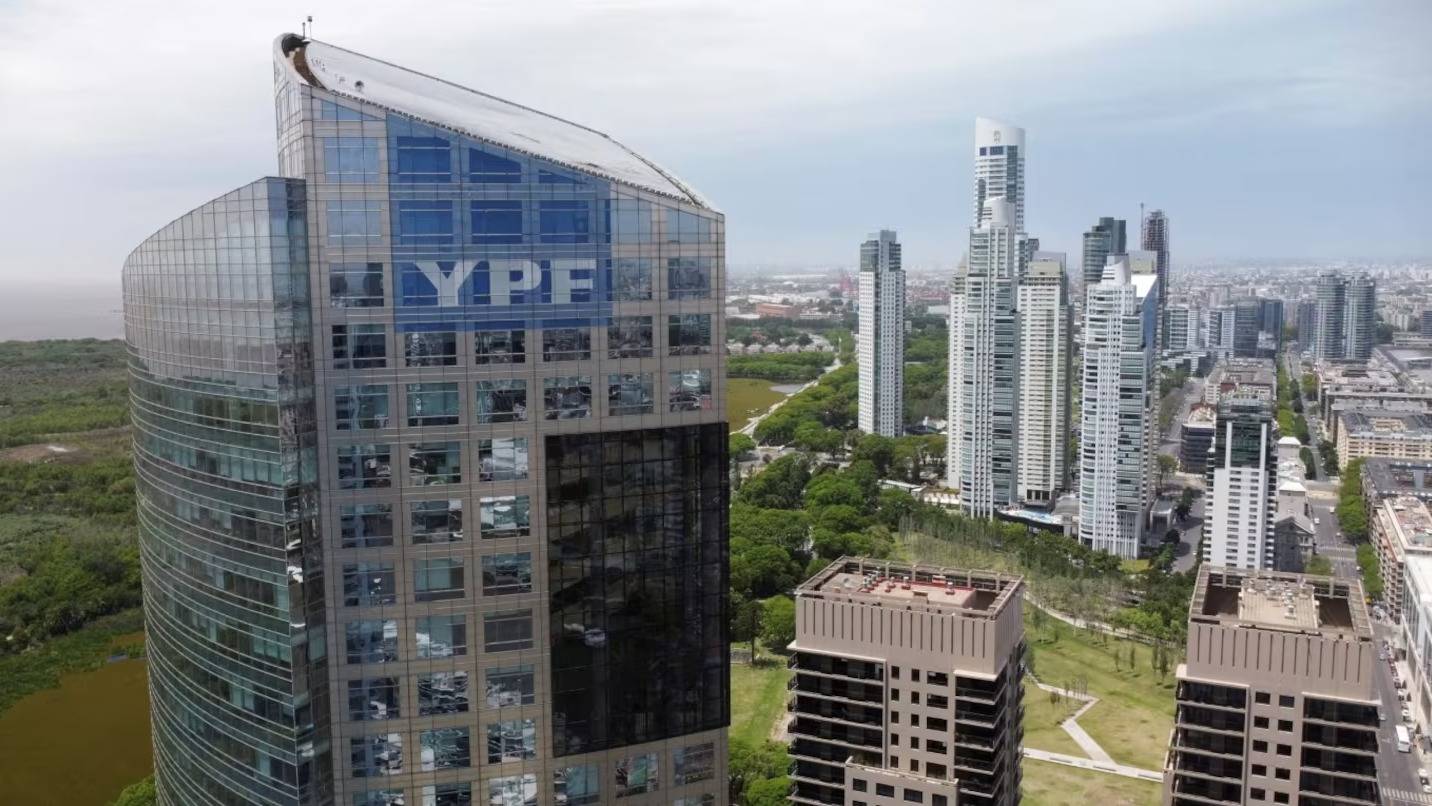 YPF emitió un bono en el mercado internacional: el monto más alto en 11 años para una empresa argentina