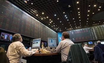 Las acciones argentinas suben en Wall Street y el riesgo país se mantiene por debajo de los 500 puntos
