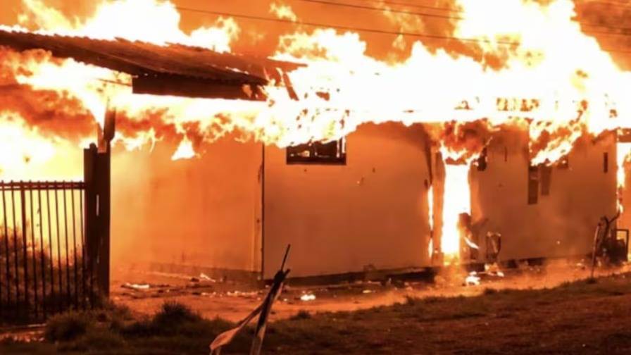 Chile: al menos 16 personas murieron en el incendio de un hogar geriátrico