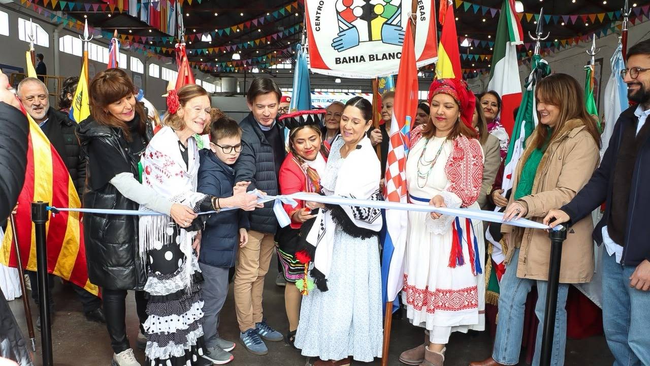 Comenzó la Fiesta de las Colectividades en el Puerto de Ingeniero White