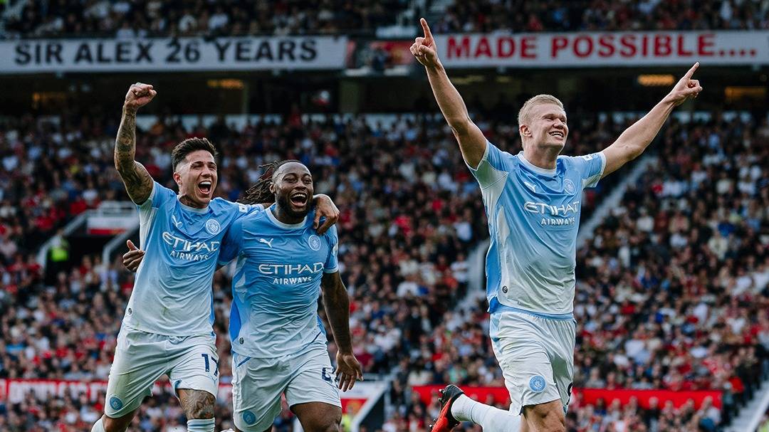 Con uno menos y gol de Haaland, el City de Enzo le ganó el clásico de Manchester al United de Lisandro
