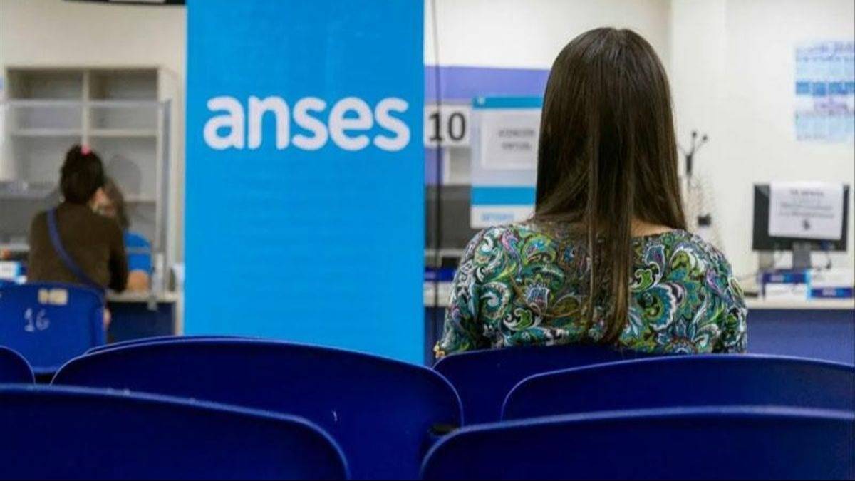 Cambió el tope de ingresos del SUAF: qué trabajadores dejan de cobrar las asignaciones de ANSES