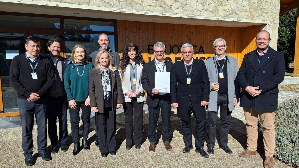 Se viene el primer doctorado en IA Aplicada: 10 universidades nacionales avanzan para su creación
