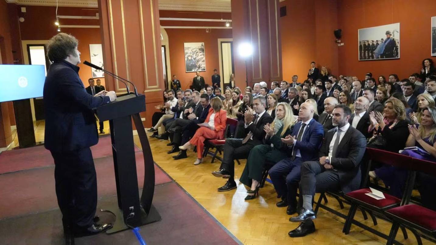 Defender el programa económico y no pelear con gobernadores: el pedido de Milei a sus legisladores
