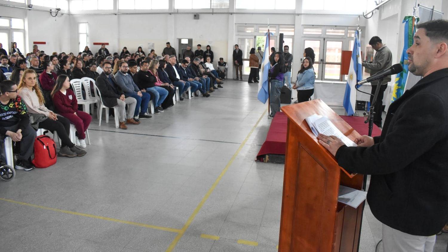 Patagones conmemoró el Día Nacional de la Juventud con un acto por la Noche de los Lápices