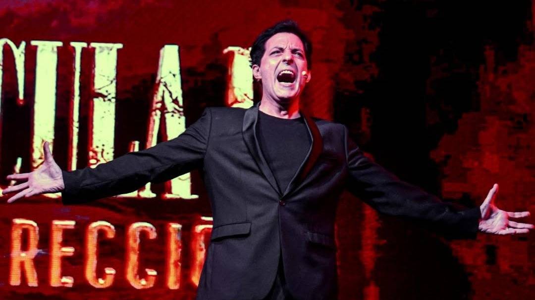 Un puntaltense ganó el premio máximo del teatro musical por ser Drácula