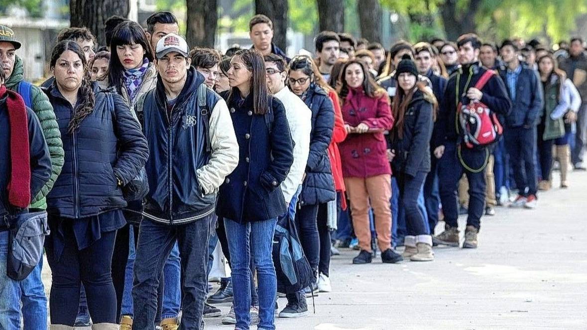 El desempleo trepó al 7,9% en el segundo trimestre y ya afecta a más de 1,7 millones de personas