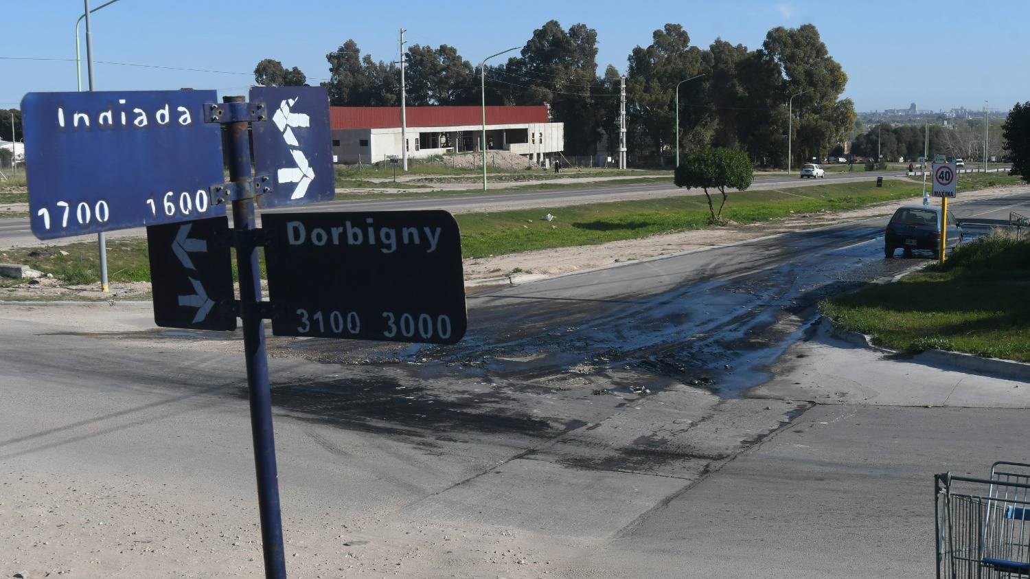 Quejas en Villa Cerrito por cloacas tapadas y mal olor