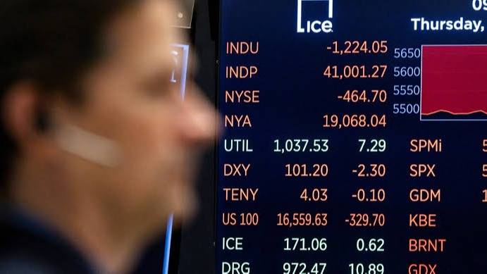 El riesgo país cerró la semana con su máximo del último mes