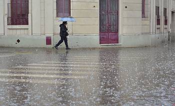 La lluvia llegó a Bahía Blanca en el último día del invierno: cómo continuará el tiempo el resto del domingo