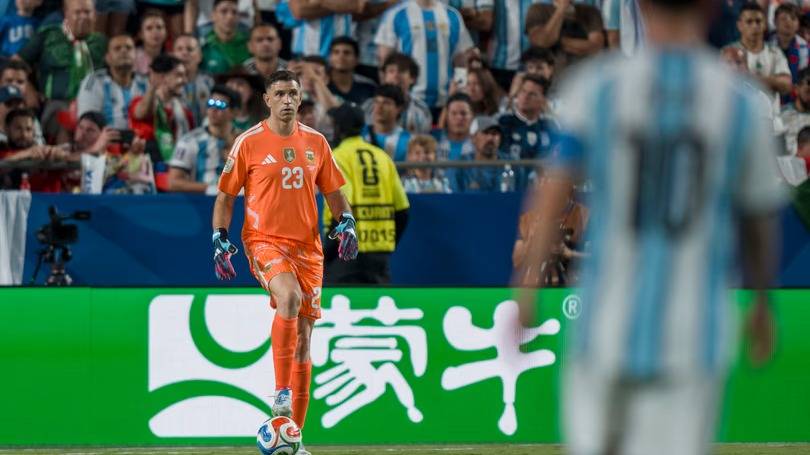 La curiosa confesión del "Dibu" Martínez sobre Messi y la Selección argentina: "Pensé que ya se había retirado"