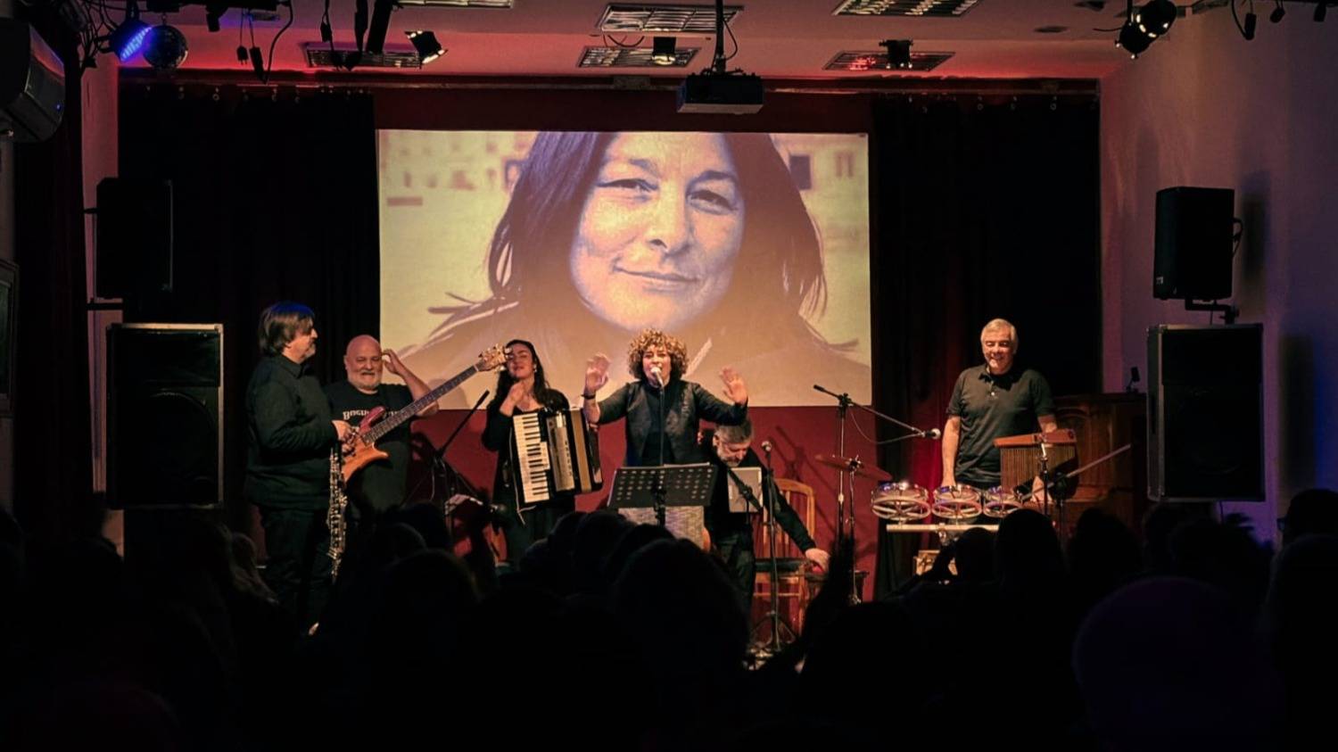 “Mercedes”: un tributo a Mercedes Sosa vuelve a los escenarios de Bahía Blanca