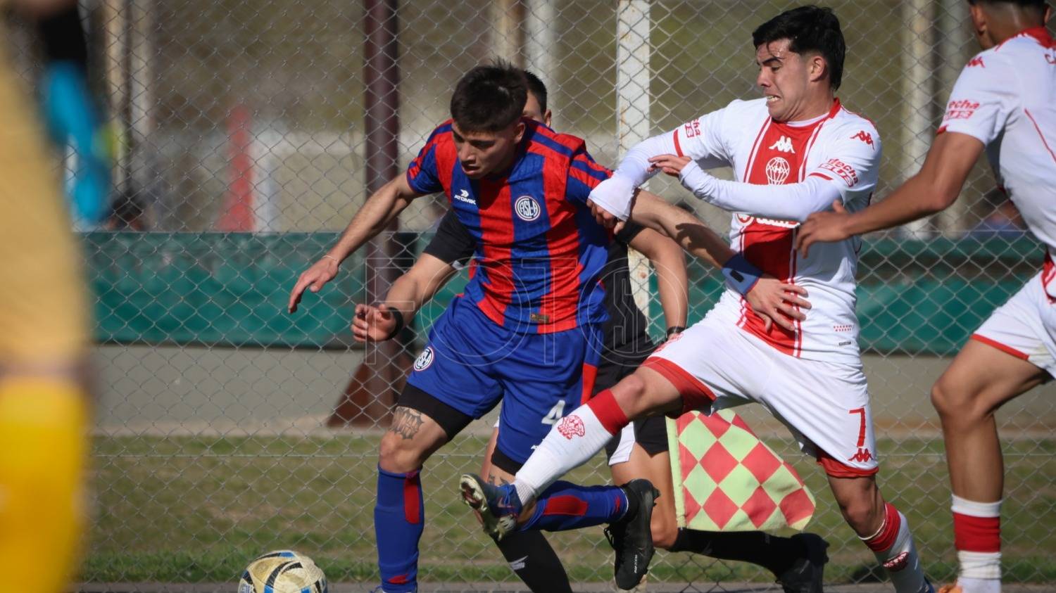 Con un gol bahiense, Huracán le ganó el clásico a San Lorenzo en Reserva