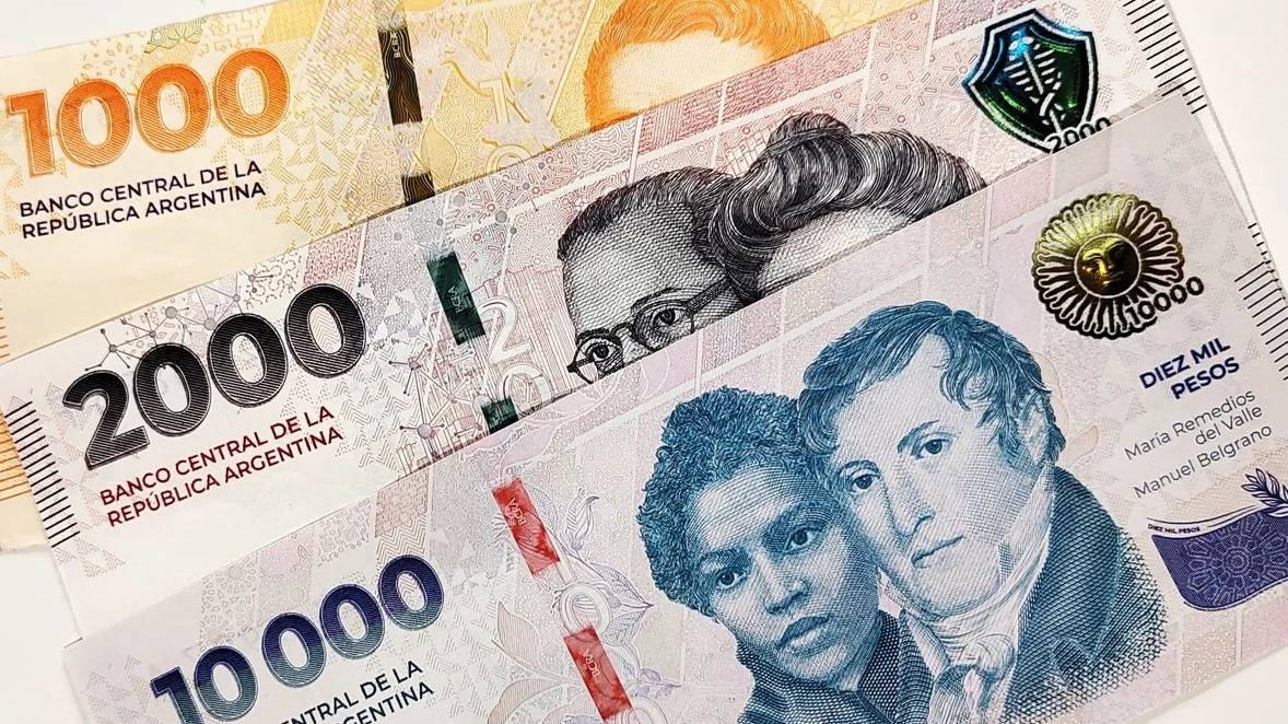 Los salarios aumentaron en julio y le ganaron a la inflación de ese mes, según el INDEC