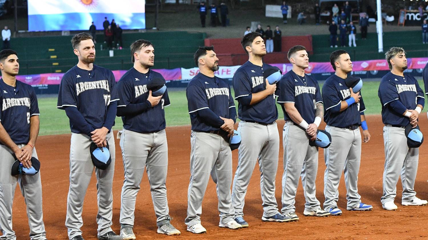 La selección masculina se sóftbol logró su tercera victoria en los Juegos Suramericanos