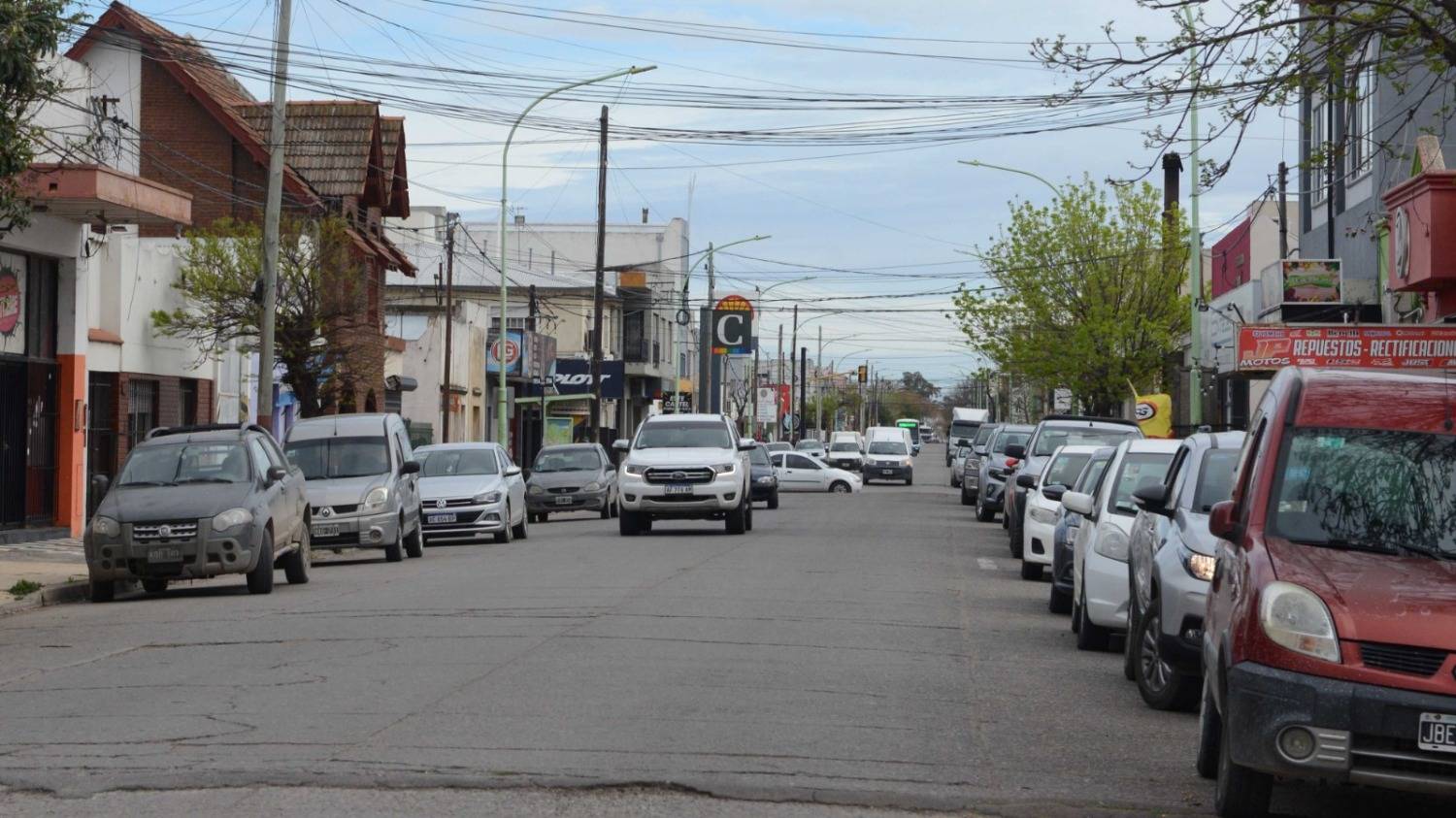 Comercios en Don Bosco: golpeados por la crisis pero aferrados a su tradición