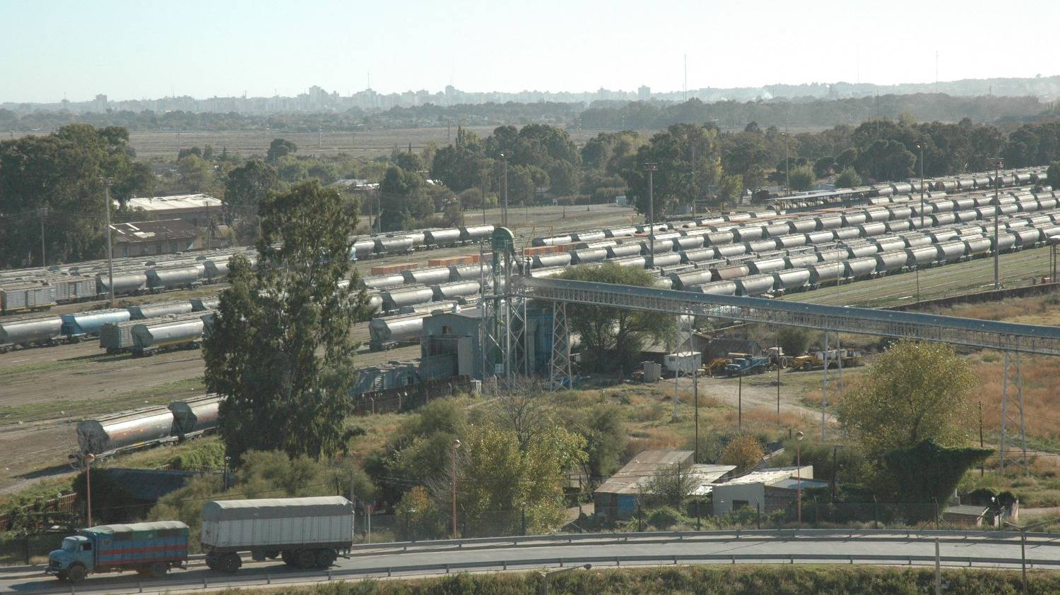 Ingeniero White, un pueblo que nació entre las vías del ferrocarril y el puerto