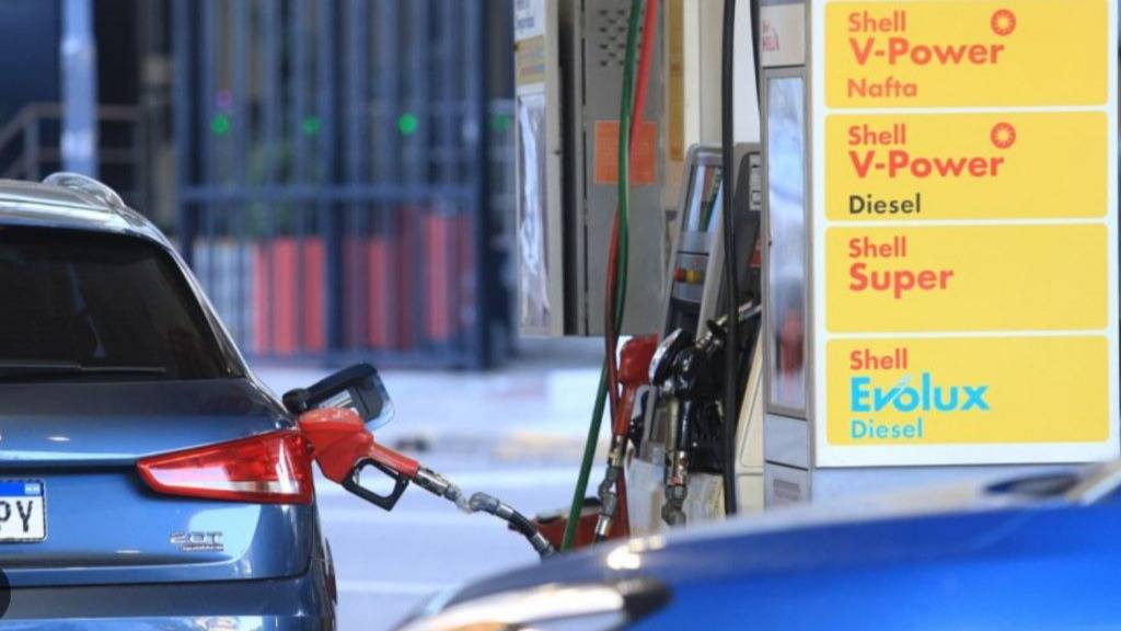 Los combustibles suben entre 2% y 5% y se rompe el acuerdo: cómo quedan los precios de referencia