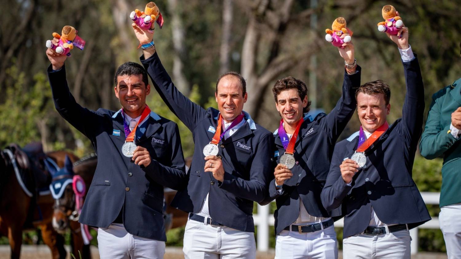 Medalla de plata para el bahiense Damián Ancic y el equipo de salto ecuestre en los Suramericanos