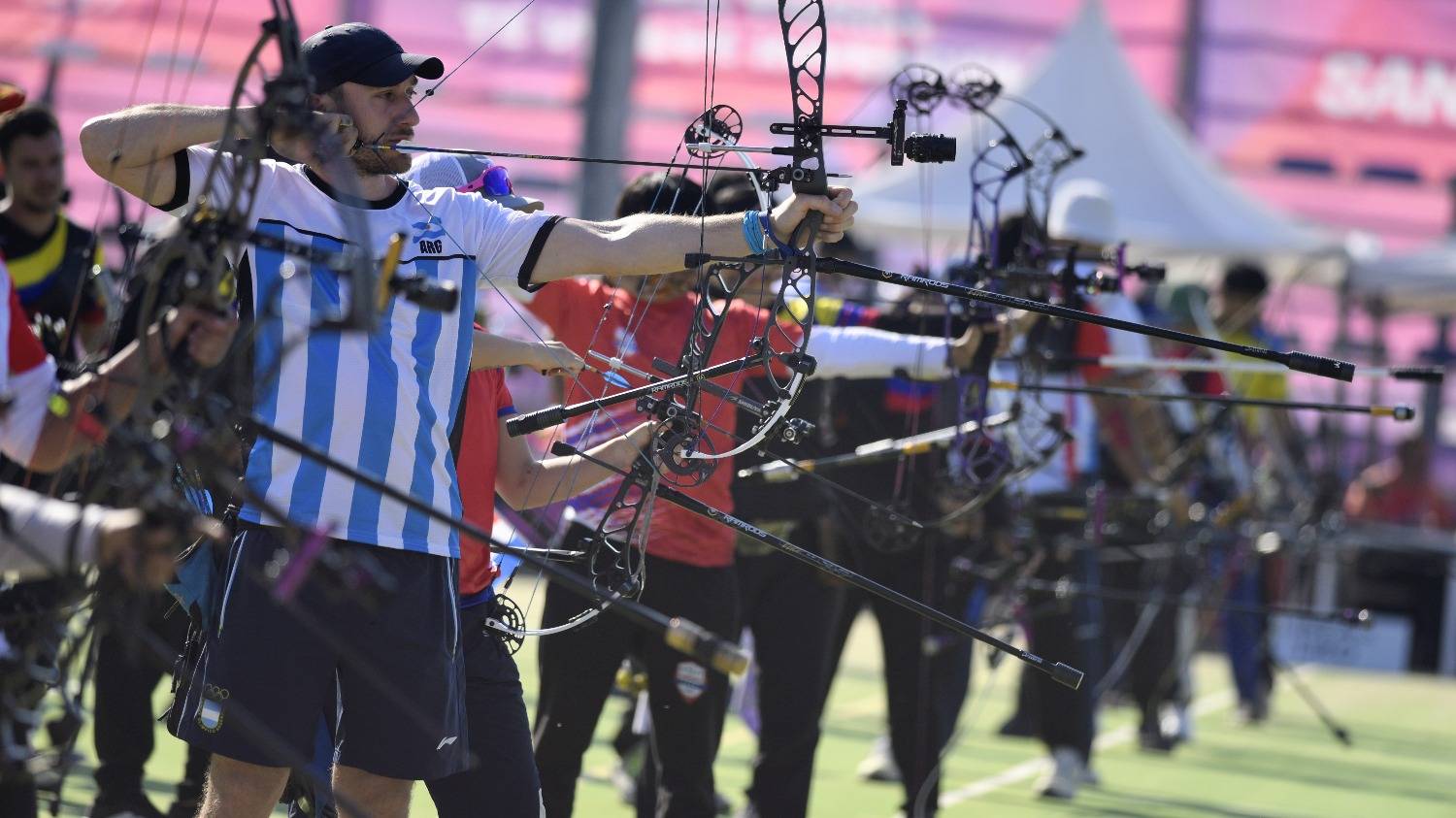Iván Nikolajuk sumó otra medalla en tiro con arco para el Circulo Bahiense y la delegación nacional