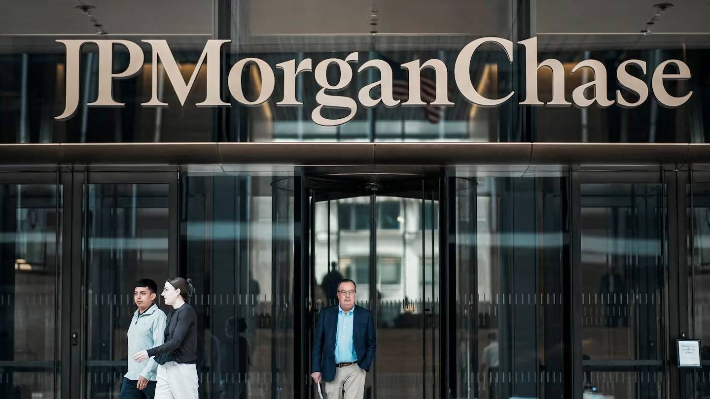 JP Morgan alertó por la caída de la actividad y recortó su proyección de crecimiento para la Argentina