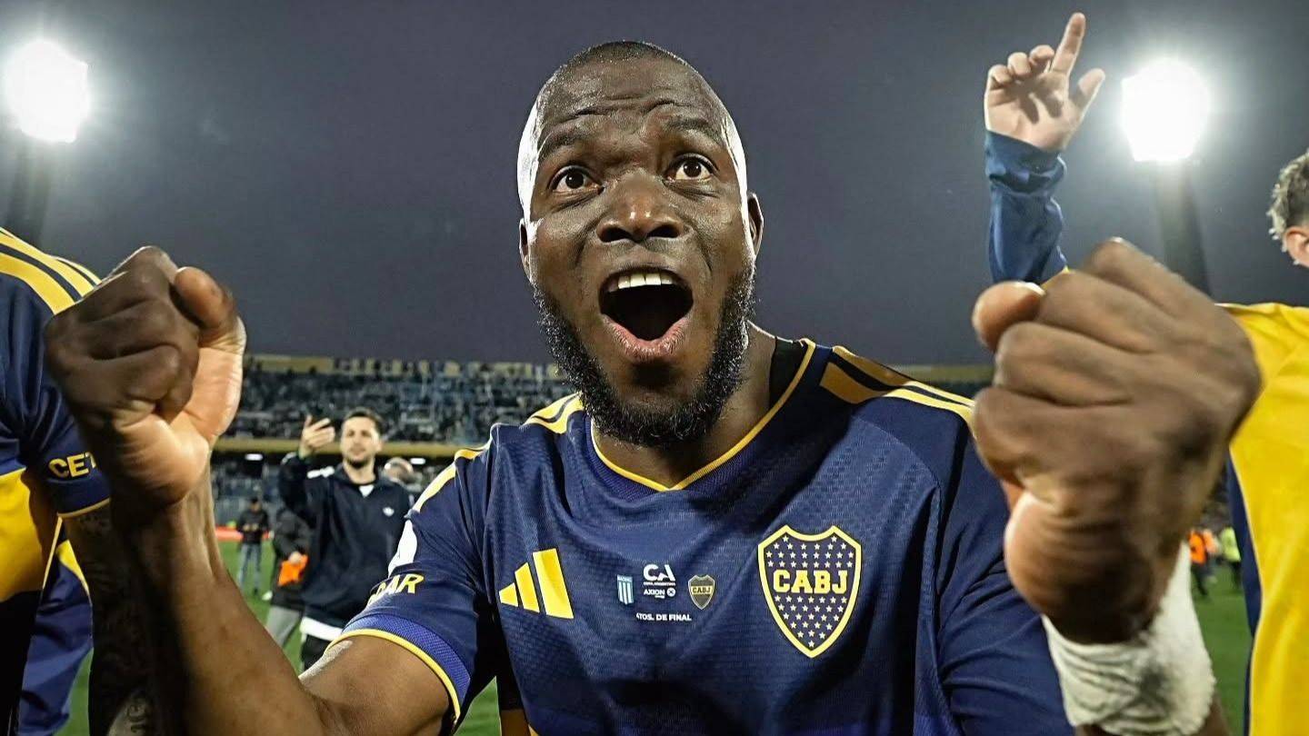 Con tres goles de Enner Valencia, Boca venció a Racing por 3 a 2 y se clasificó a semifinales