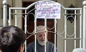 FISUR: clientes que reclaman por sus ahorros escracharon al dueño en su casa