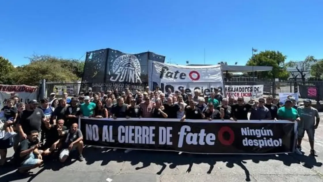 Se suspendió el desalojo de Fate: los trabajadores pelean por salarios adeudados y ocupación temporaria Se suspendió el desalojo de Fate: los trabajadores pelean por salarios adeudados y ocupación temporaria