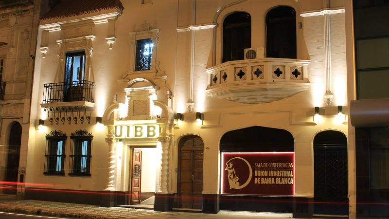 Senadores e intendentes bonaerenses se reúnen con la Unión Industrial de Bahía Blanca