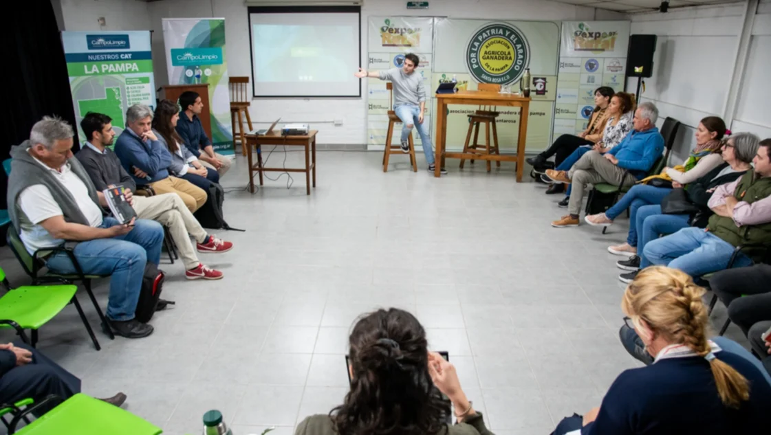 La Pampa: actores del agro debatieron avances para una producción sustentable y la gestión responsable de envases vacíos de agroquímicos