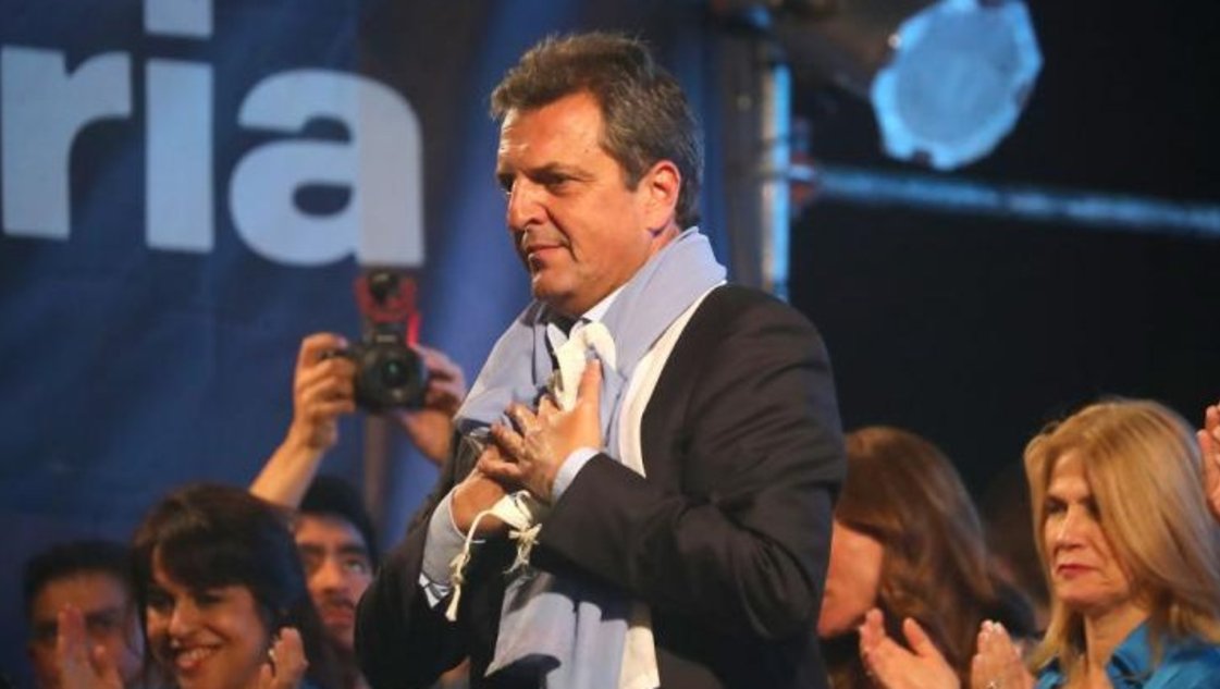 Medios británicos destacan "el triunfo sorpresivo" de Sergio Massa en las elecciones de ayer