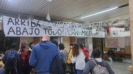 Luego de la confirmación del veto de Milei, estudiantes tomaron la Universidad Nacional del Sur