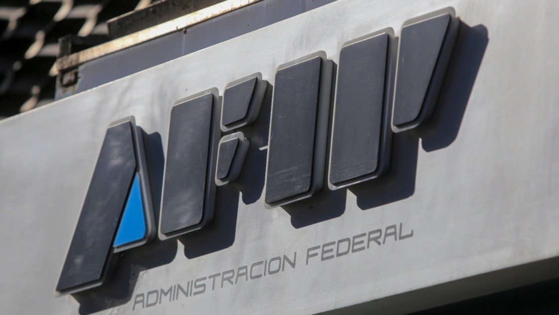 AFIP: el Gobierno quiere recortar cargos jerárquicos que cobran hasta $ 32 millones AFIP: el Gobierno quiere recortar cargos jerárquicos que cobran hasta $ 32 millones