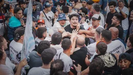 Video: el acto de Guillermo Moreno por el Día de la Lealtad terminó a las trompadas