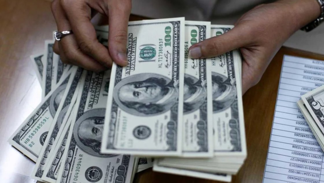 Los dólares financieros cierran una semana de subas y el blue acompañó la tendencia Los dólares financieros cierran una semana de subas y el blue acompañó la tendencia