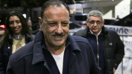 El gobernador riojano Quintela presentó su lista para disputarle la presidencia del PJ a Cristina