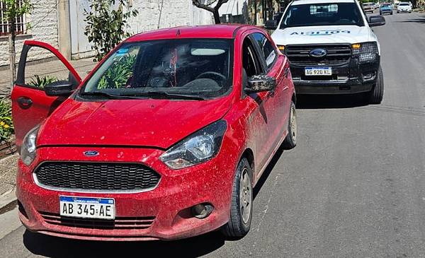 Detuvieron a un joven que circulaba con un auto robado y documentación ...