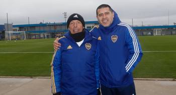 “Está golpeado”: revelaron cómo Riquelme atraviesa la complicada situación de salud de Russo