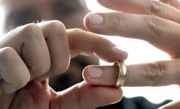Padre engañado durante 40 años tendrá que cobrar millones de su mujer ...