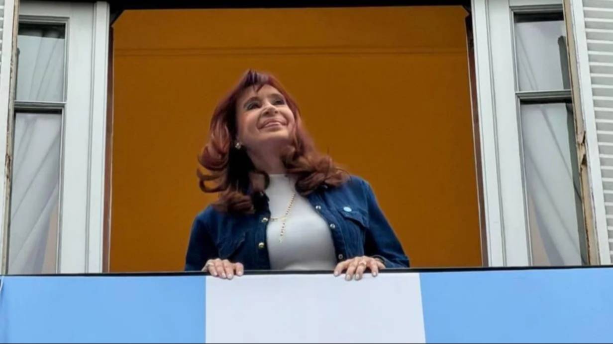 Cristina Kirchner advirtió que la economía está manejada a “control remoto” por EE.UU: “Es Milei o Argentina"